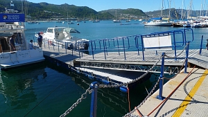 Pontoon jetty build